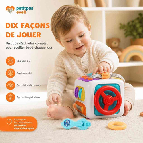 Cube d’éveil Montessori PetitPas Éveil, jouet éducatif interactif pour bébé 0-12 mois, en bois avec couleurs douces.